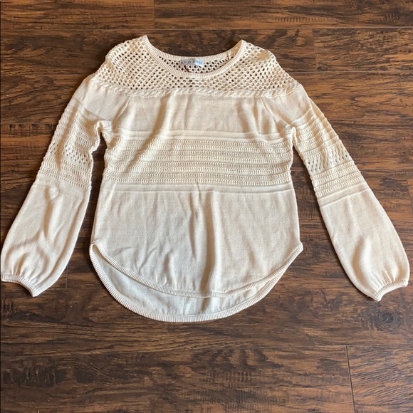 Knox Rose Cream Colored Small Sweater